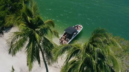 Video post from bertsmegamall.