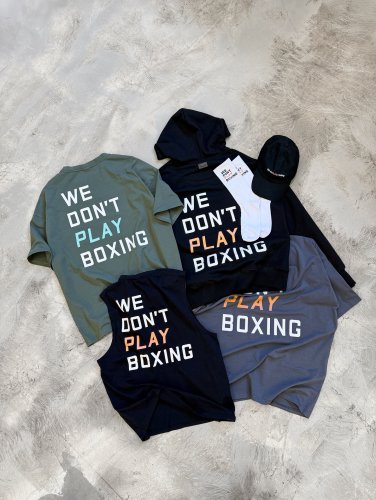 Carousel post from boxraw.