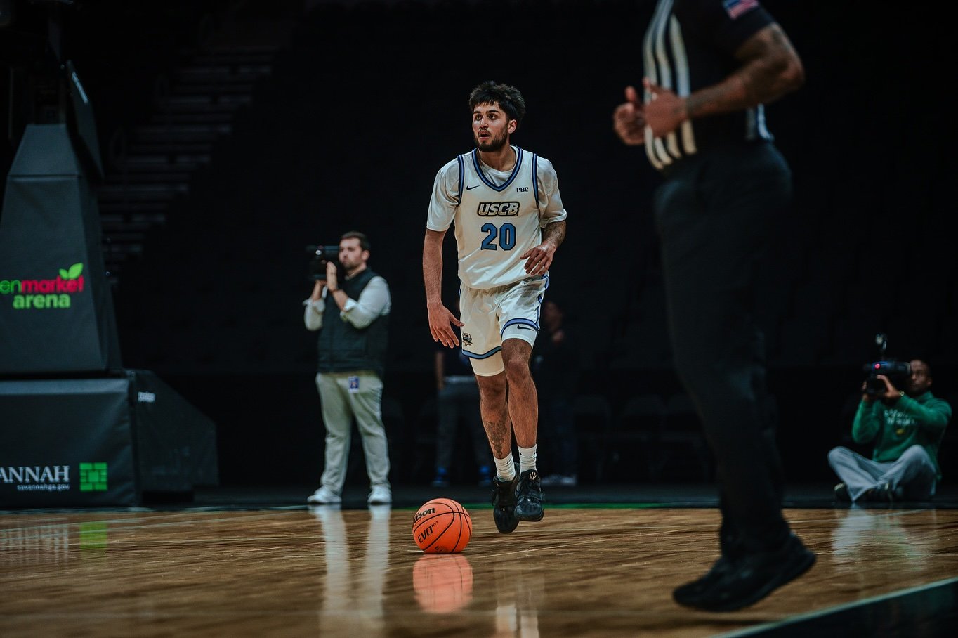 Carousel post from uscbsandsharks.