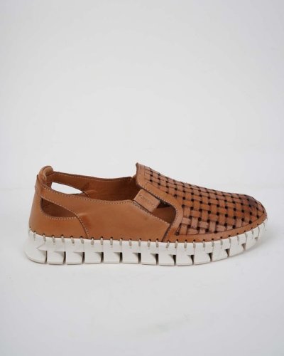 Carousel post from ossoshoes.