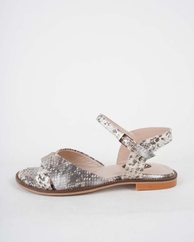 Carousel post from ossoshoes.