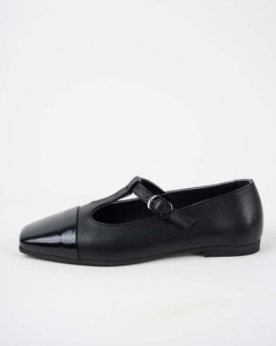 Carousel post from ossoshoes.