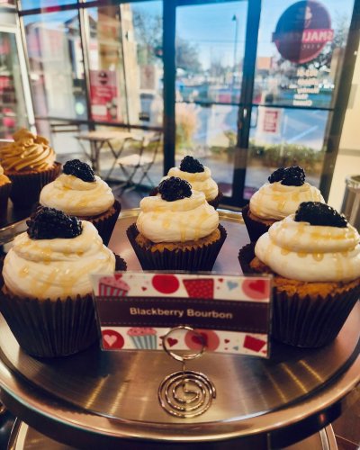 Photo post from smallcakestyler.