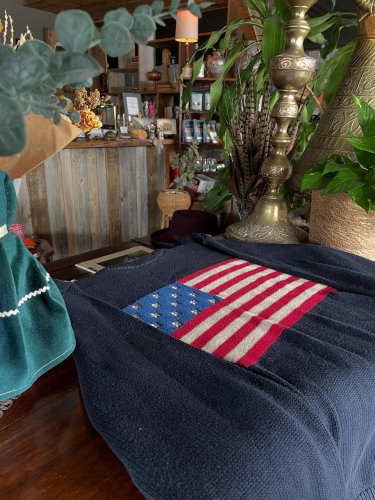 Carousel post from pickedvintagevalpo.