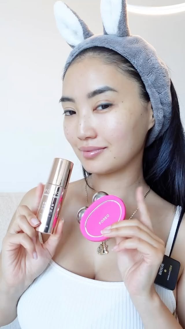 FOREO BEAR™ | Microcurrent Facial Toning Device
