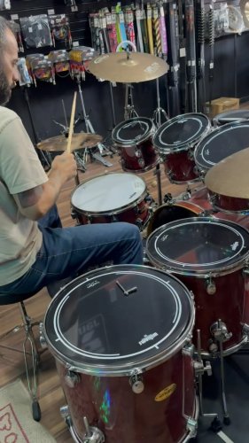 Video post from miyatamusic.