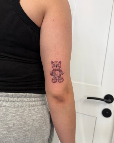 Photo post from lovetattoossandhurst.