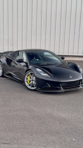 Video post from spotlessdetailing_group.