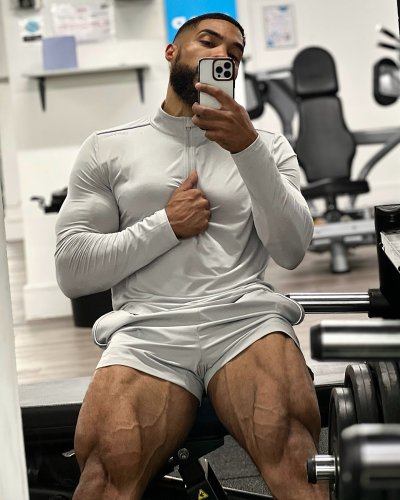 Carousel post from ph_gains.