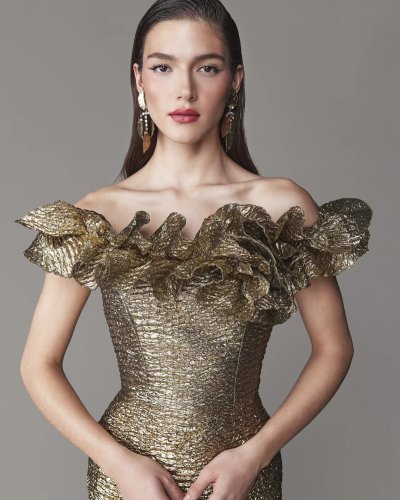 Carousel post from jolibride.