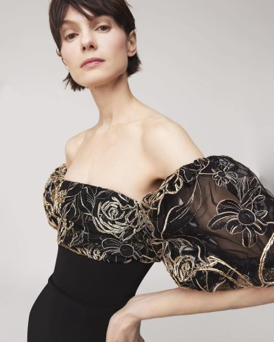 Carousel post from jolibride.