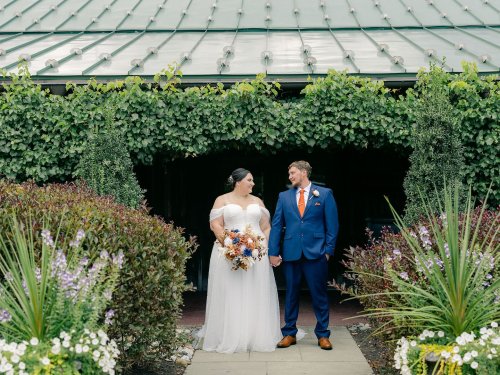 Carousel post from thecurvybridenj.