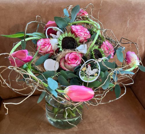 Carousel post from dellemannbloemen.