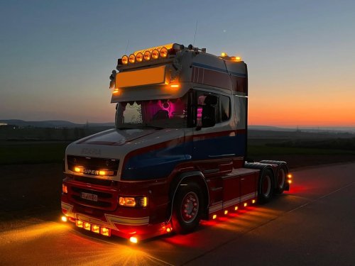 Carousel post from vaexthetrucktraders.