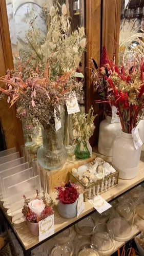 Video post from gloriosa.artisan.fleuriste.