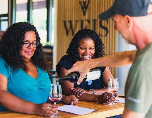 Carousel post from keukalakewinetrail.