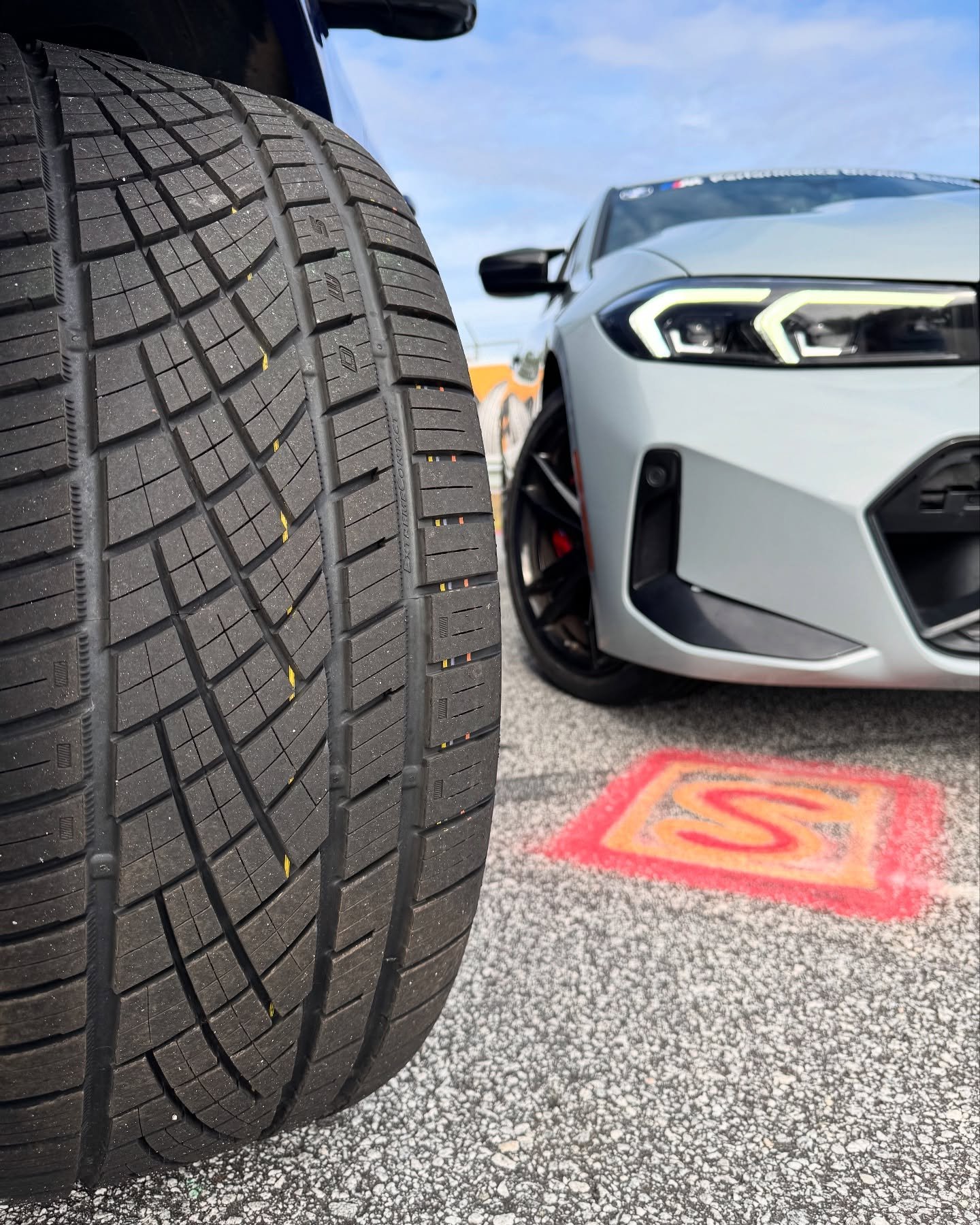 コンチネンタルEXTREME CONTACT DWS06 PLUS 18インチ コンチネンタル ExtremeContact DWS06 PLUS 225/45ZR18 91Y 価格