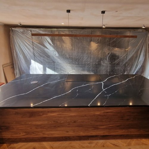 Carousel post from ellocoworktops.