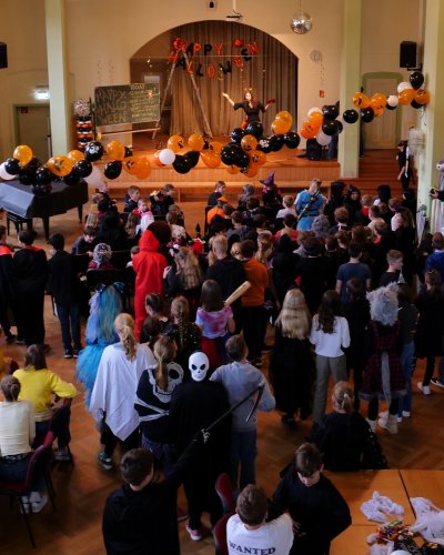 Carousel post from whg_riesa.