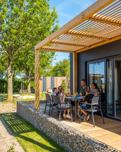 Carousel post from glampings.