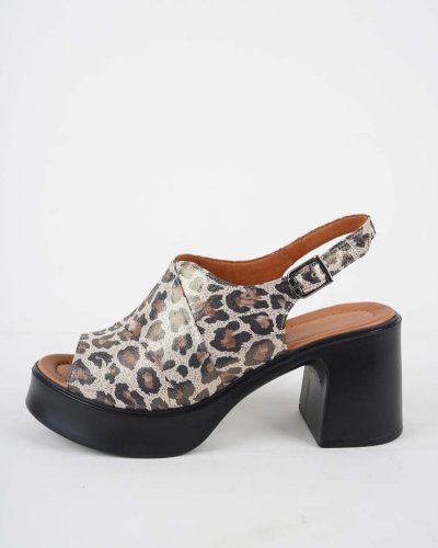 Carousel post from ossoshoes.