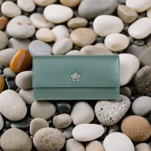 Carousel post from exult_shop.