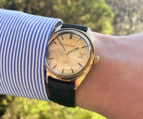 Carousel post from schoenesammleruhren.