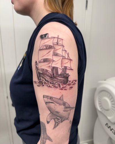 Photo post from lovetattoossandhurst.