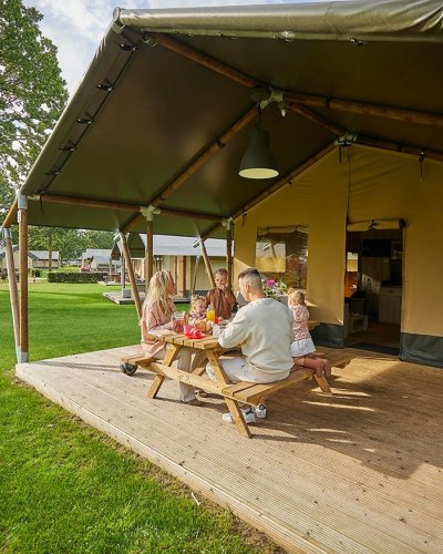 Carousel post from glampings.