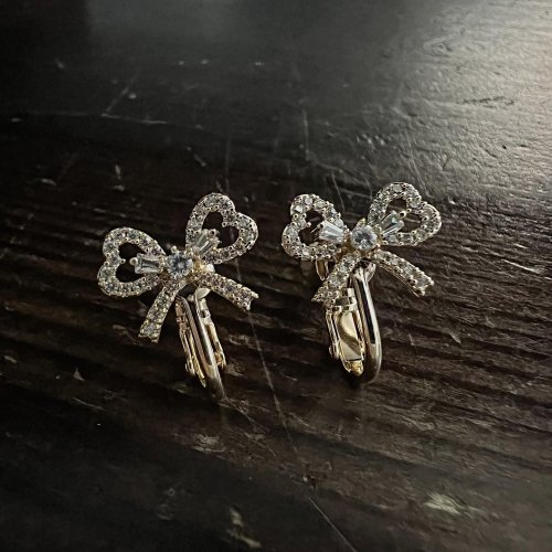 Carousel post from blingtw.
