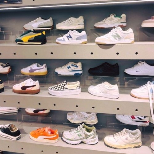 Carousel post from festival_mall.