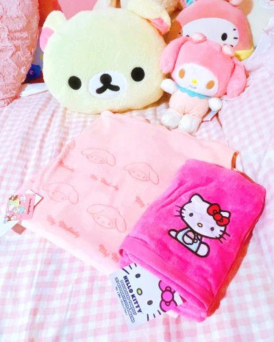 Carousel post from margaritabloom.