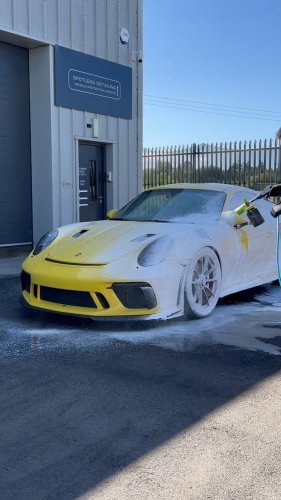 Video post from spotlessdetailing_group.