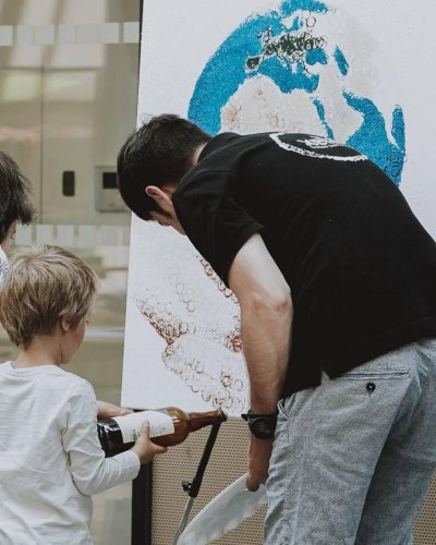 Carousel post from salonautolyon.