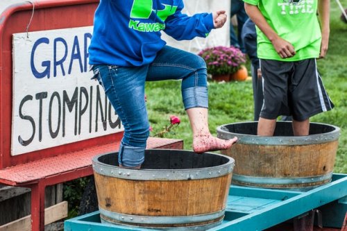 Carousel post from keukalakewinetrail.