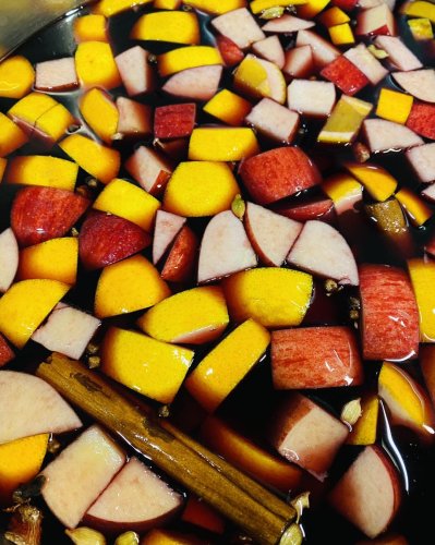 Carousel post from miditreizepontarlier.