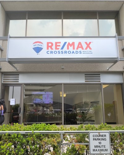 Carousel post from remaxcrossroadsrealtyinc.