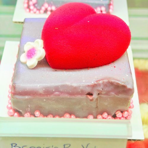 Carousel post from baopastry.