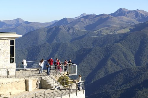 Carousel post from cantabriaturismo.
