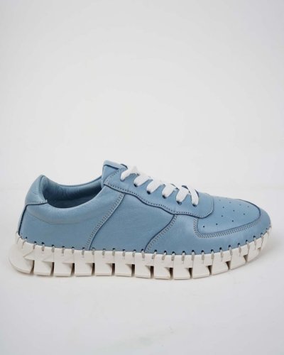 Carousel post from ossoshoes.