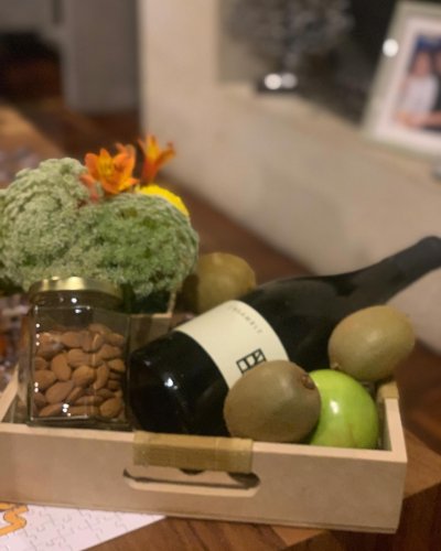 Carousel post from la_gifteria.