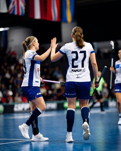 Carousel post from kauppitwins.