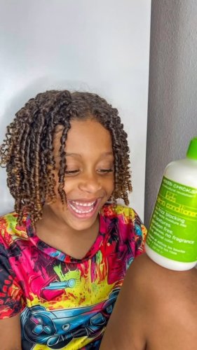 Video post from mixedchickshair.