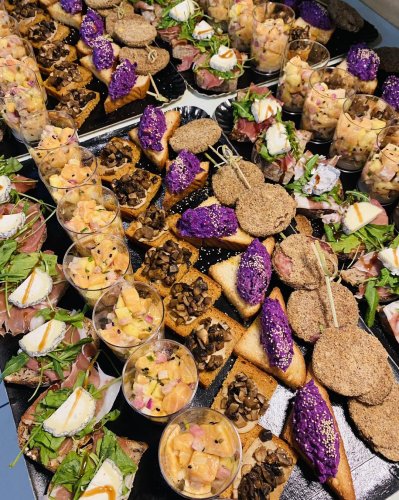 Carousel post from miditreizepontarlier.