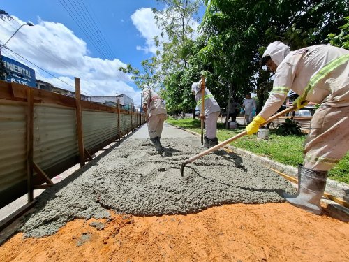 Carousel post from ananindeuapma.