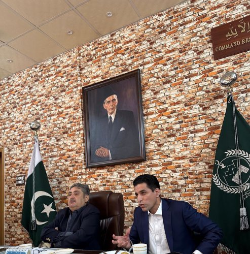 Carousel post from pakfightspolio.