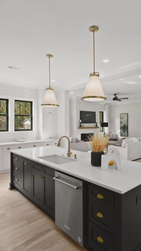 Video post from qcflippers.