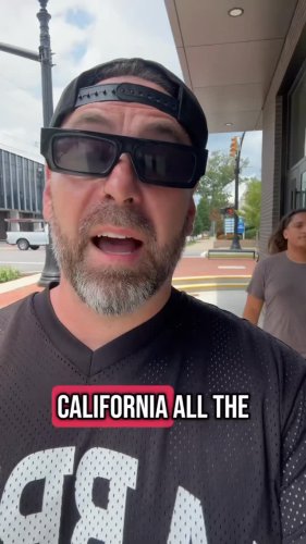 Video post from famous_creations_catering.