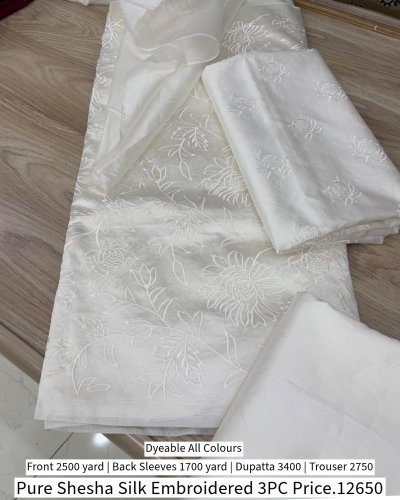 Carousel post from akbar_fabrics_.