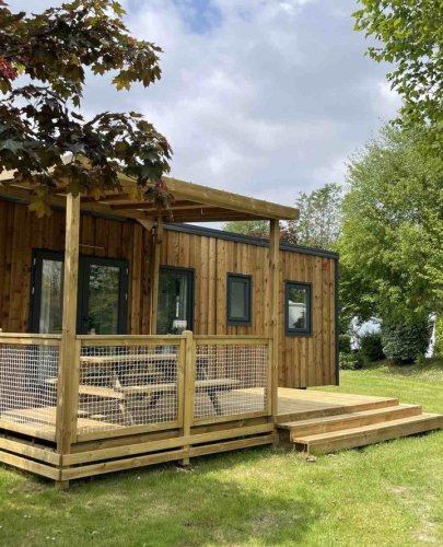 Carousel post from glampings.